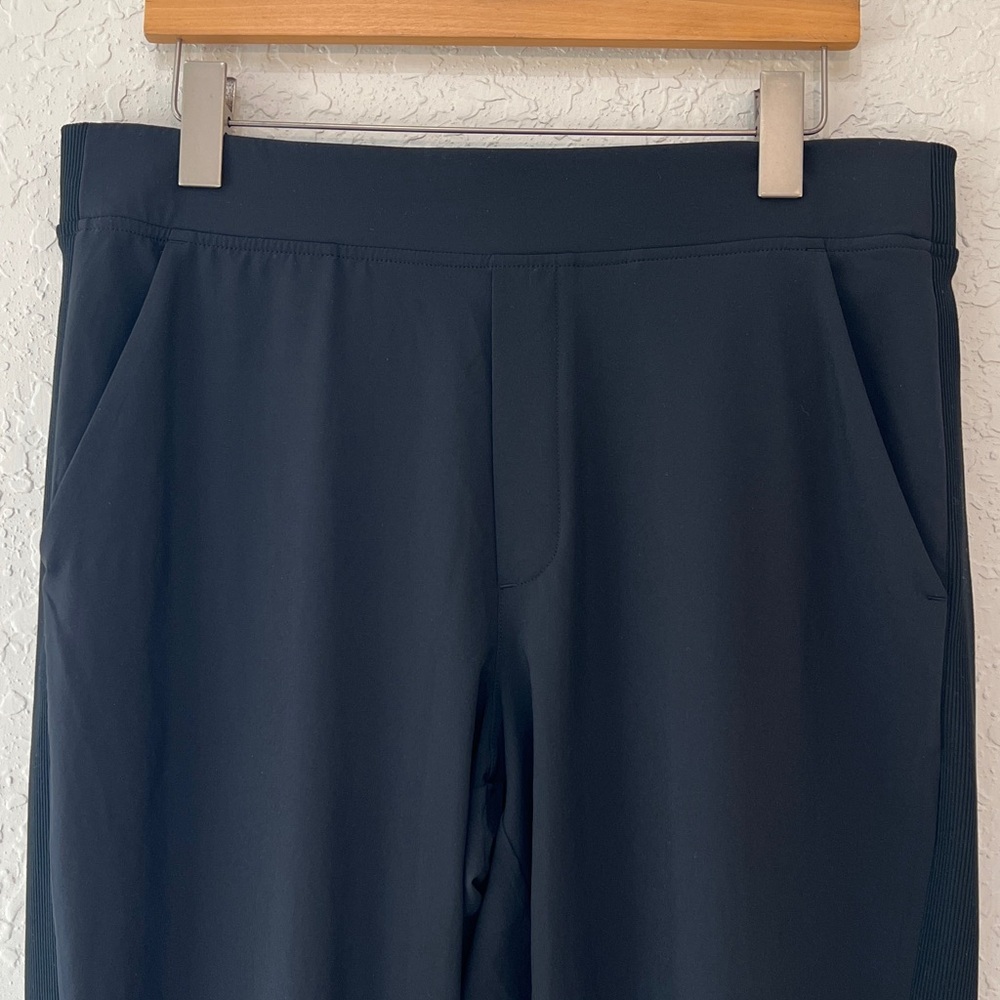 Athleta Brooklyn Ankle Pant Black Featherweight Stretch Size 14 - Picture 5 of 12
